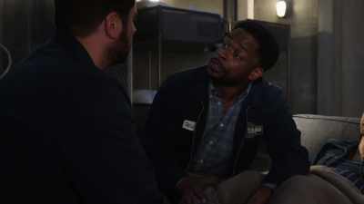 Shawn, I'm gonna need you to
make sure you avert your eyes. - Psych 3: This Is Gus