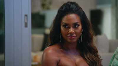 She had a child with the king, - The Real Housewives Ultimate Girls Trip