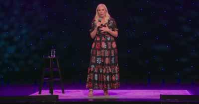 She has a heart
for children going through severe illness, - Leanne Morgan: I'm Every Woman