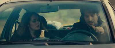 - She had a nice ass, didn't she?
- Too much! I didn't look, I don't know! - The Innocent