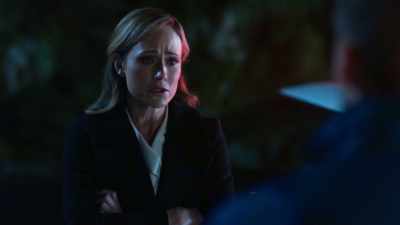 She has a private
practice and, um, - Curious Caterer: Dying for Chocolate