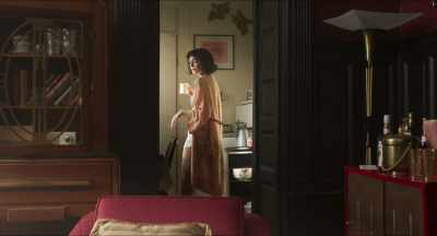 She was a tiny little thing, - Motherless Brooklyn