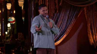 She ain't seeing nobody.
She got all them nuggets everywhere. - Langston Kerman: Bad Poetry