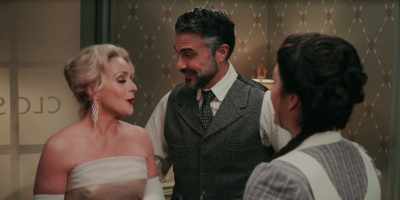 - She also invented stainless steel.
- Jorge, please. - Schmigadoon!