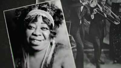 She was another
great, great blues singer, - Women Who Rock