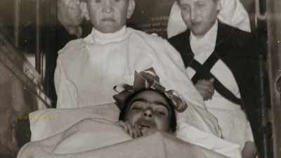 She arrived in an ambulance - Frida