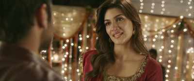 She behaves like a guy. - Bareilly Ki Barfi