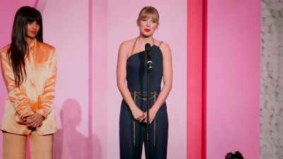 She is being vulnerable
about that moment - Taylor Swift vs Scooter Braun: Bad Blood