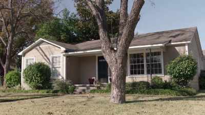 She bought a beautiful
little cottage - Fixer Upper: Behind the Design