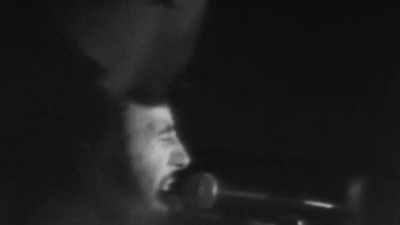 ♪ She bumps, she grinds ♪ - Road Diary: Bruce Springsteen and The E Street Band