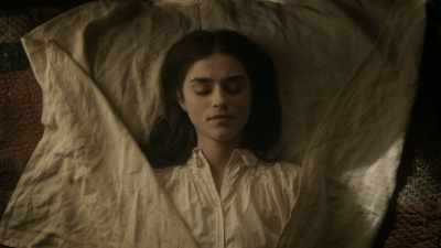      She was buried
     in my best nightdress - Alias Grace