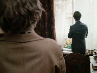 - She calls you by your surname?
- Yes. Everyone here does. - Fabian: Going to the Dogs