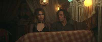 She came out at the wrong song, - Daisy Jones & the Six