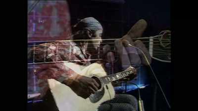 She came
to Los Angeles at a time - Linda Ronstadt: The Sound of My Voice