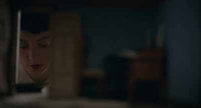 - She is capable of everything.
- No... - Curiosa