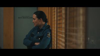 She claims that Glowatski
told her everything, every detail ... - Under the Bridge