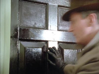 She was closed in there, man
and it does not answer when I slam. - Agatha Christie's Poirot
