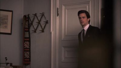 She comes to you and not to me? - White Collar
