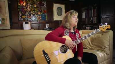 She could wail her ass off. What a
voice! - Suzi Q