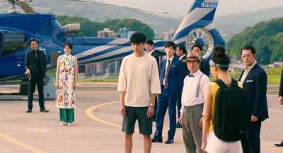 She was crazy about me
and wanted me to teach her. - The Confidence Man JP - The Movie -
