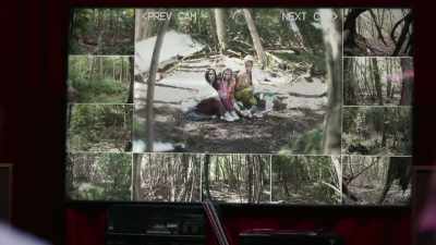 She didn't belong there. - Hunting Housewives