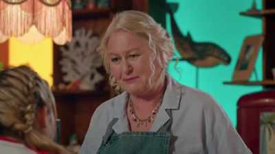 She didn't steal
the island's bullion - Rock Island Mysteries