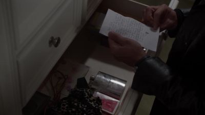 She does have a boyfriend. - House