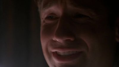 She doesn't know. - The X-Files