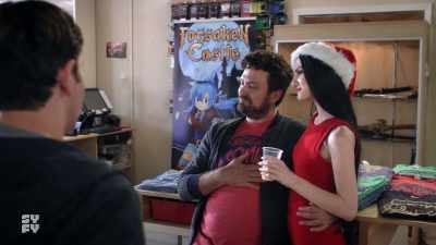 She doesn't speak English,
right? [chuckles] - Santa Jaws