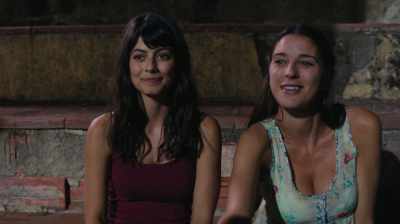 She doesn't speak English, - Lost in Florence