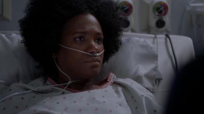 - She doesn't talk to anybody.
You understand? - Chicago P.D.