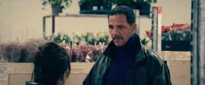 - She doesn't understand anything.
- She'll miss being an actress. - The Innocent