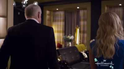 - She is downstairsin the lobby eating - Wedding at Graceland
