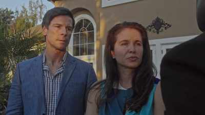 - She was drinking.
A lot. - Picture Perfect Lies
