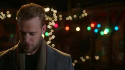 She flew me out because she
wanted me to come talk to you - A Country Christmas Harmony