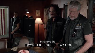 She found a note in her car.
Death threat. - Sons of Anarchy