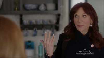 - She found out it was Cade
who embezzled that money - Aurora Teagarden Mysteries: An Inheritance to Die For