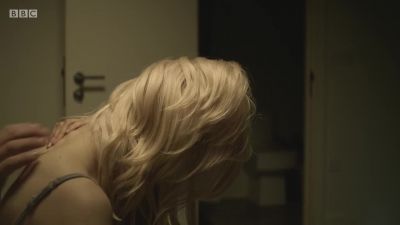 - SHE GASPS - Bad dream, love? - Requiem
