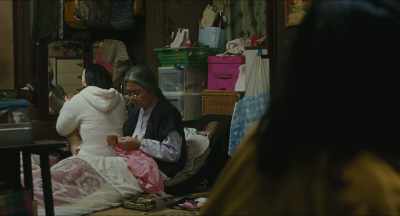 She gets her big ideas
because you always spoil her. - Shoplifters