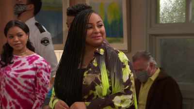 She gives up her Saturdays - Raven's Home