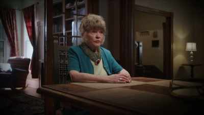 She and Glen hooked up
and decided to get married. - Homicide Hunter: Never Give Up
