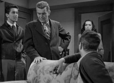 She got a real house - They Live by Night
