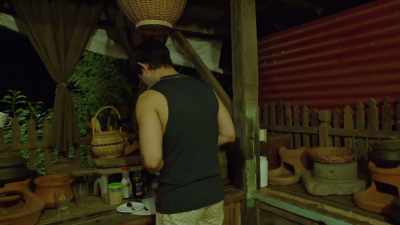 She got afraid when
she learned about the stalker. - Hibang