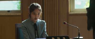 She grabbed the old man's head. - Innocent Witness