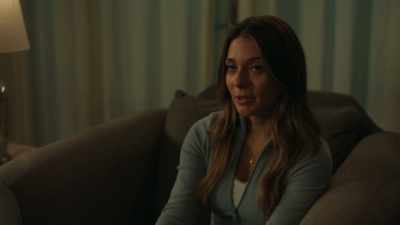 She grew up here.
Guess it's familiar. - Surviving the Sleepover