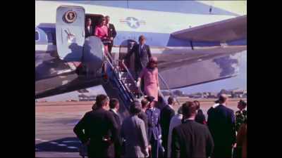 She had this pink suit on, - JFK: What The Doctors Saw