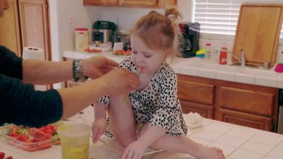 SHE HAS MANNERS. - 90 Day Fiancé: The Other Way