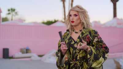 She hasn't been rehearsing,
so if it's not absolutely - Trixie Motel