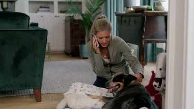 She hasn't eaten and her
breathing's really worrying me. - The Dog Lover's Guide to Dating