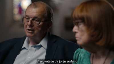 She… she had this… - Night Stalker: The Hunt for a Serial Killer